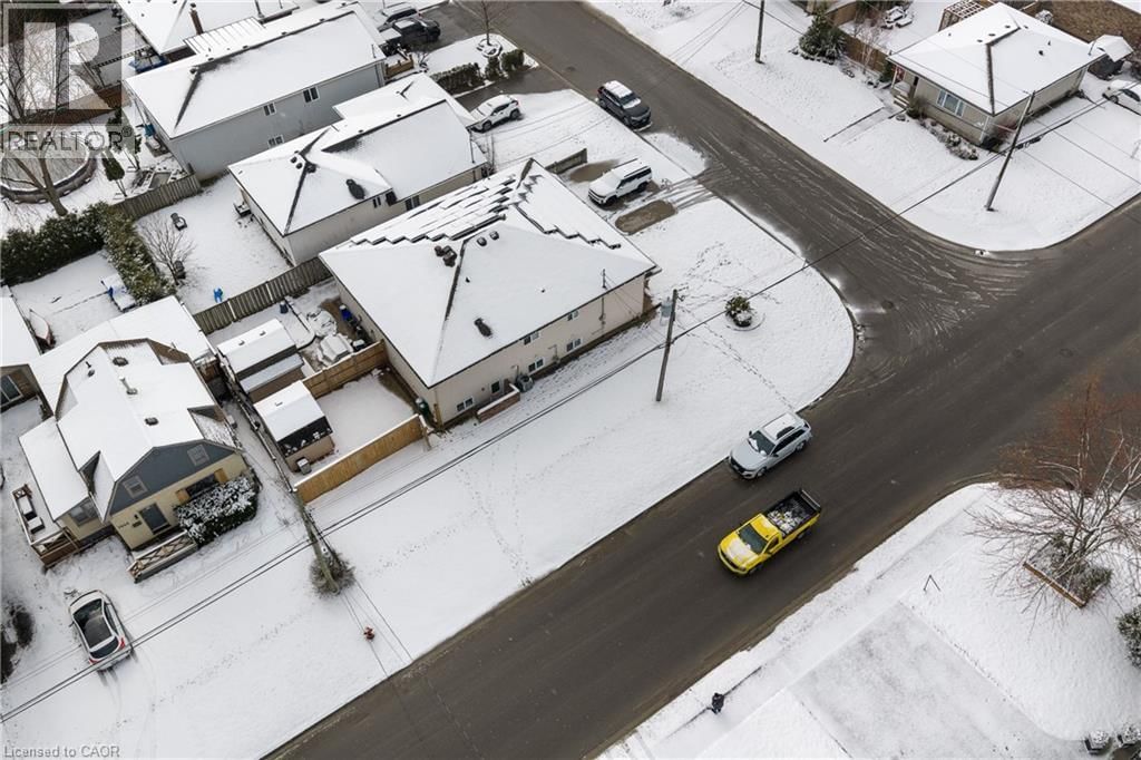 4688 LEE AVENUE Image 36