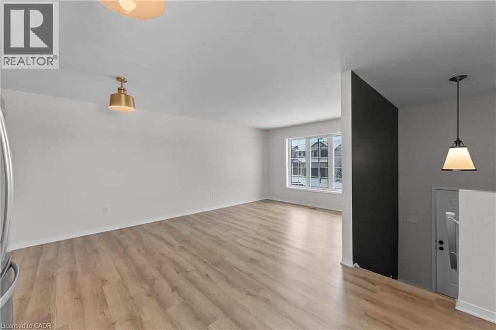 4688 LEE AVENUE Image 6