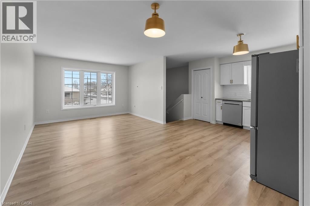 4688 LEE AVENUE Image 7