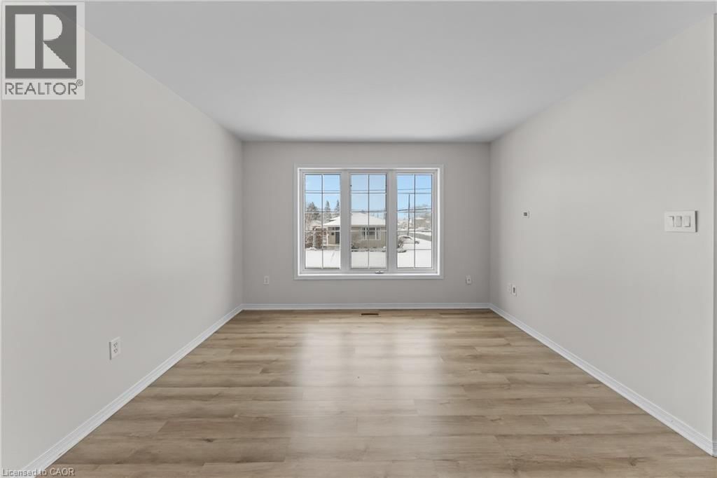 4688 LEE AVENUE Image 9