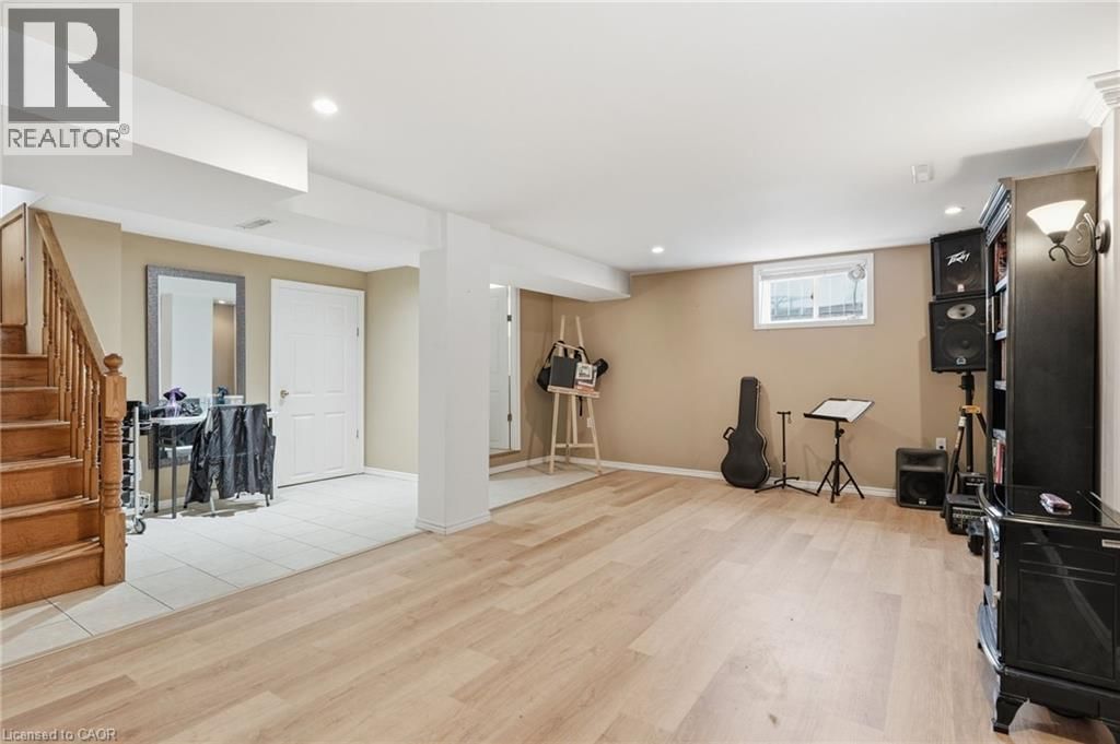 80 LUSCOMBE STREET Image 32