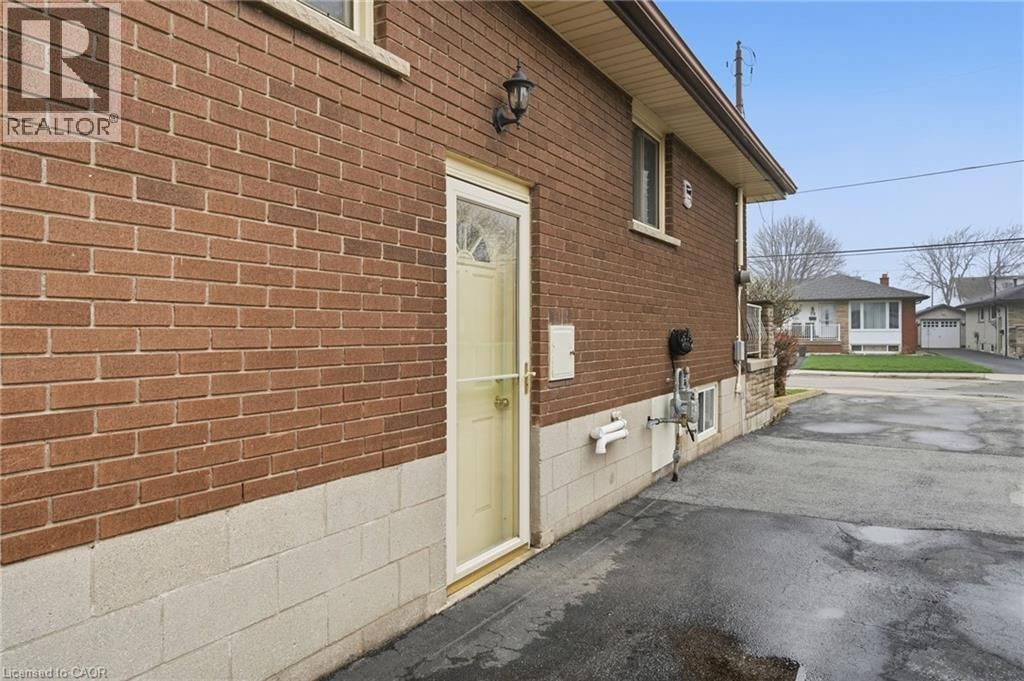 80 LUSCOMBE STREET Image 36