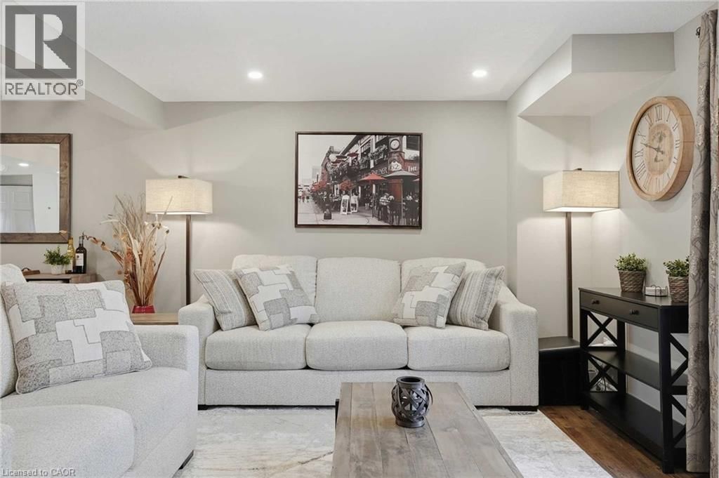 102 IRONSTONE DRIVE Image 14