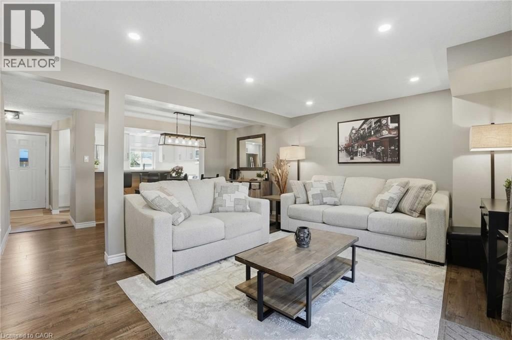 102 IRONSTONE DRIVE Image 15