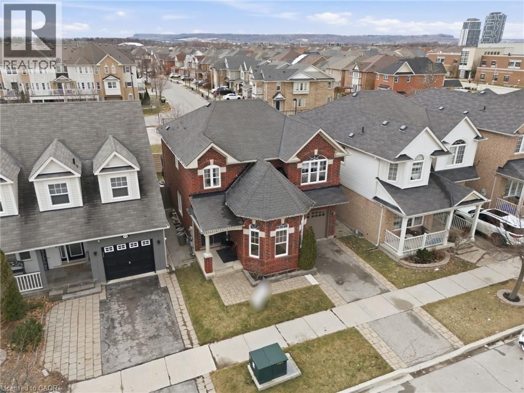 910 VICKERMAN WAY Image 3