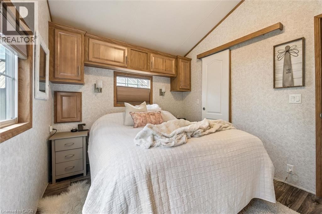 83 - 930 LAKESHORE ROAD Image 35