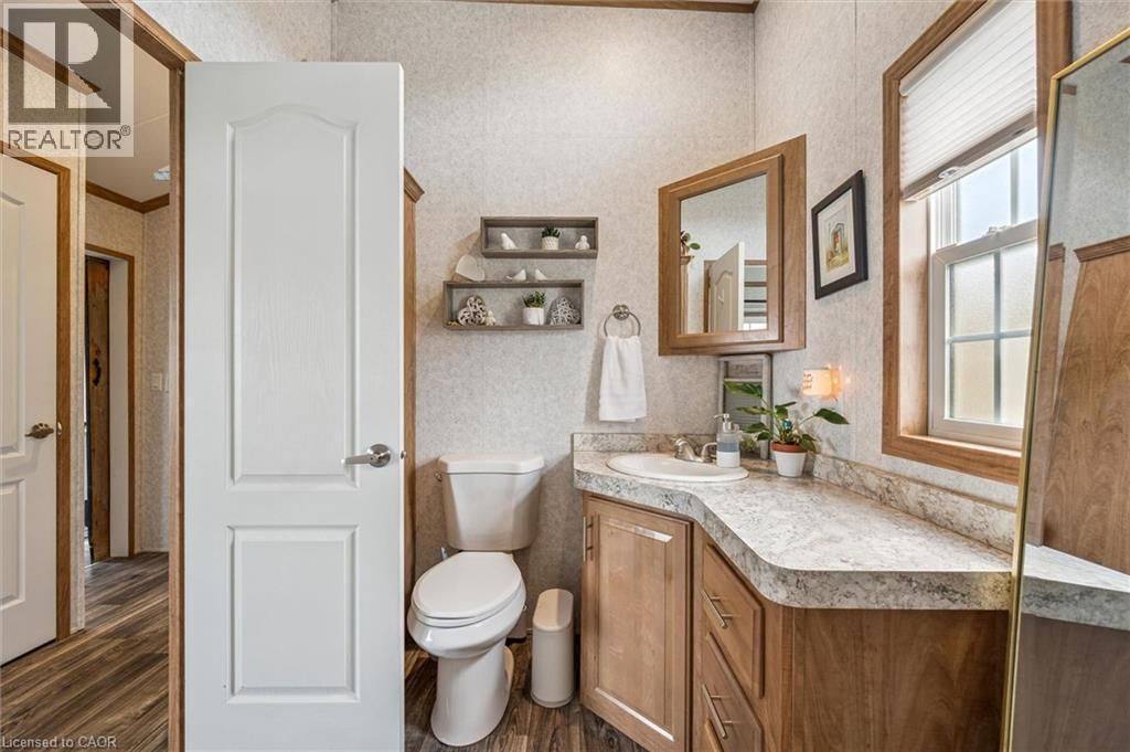 83 - 930 LAKESHORE ROAD Image 37