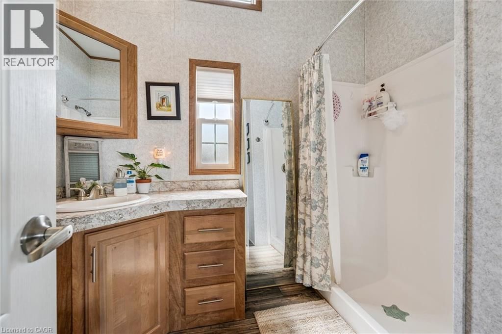 83 - 930 LAKESHORE ROAD Image 38