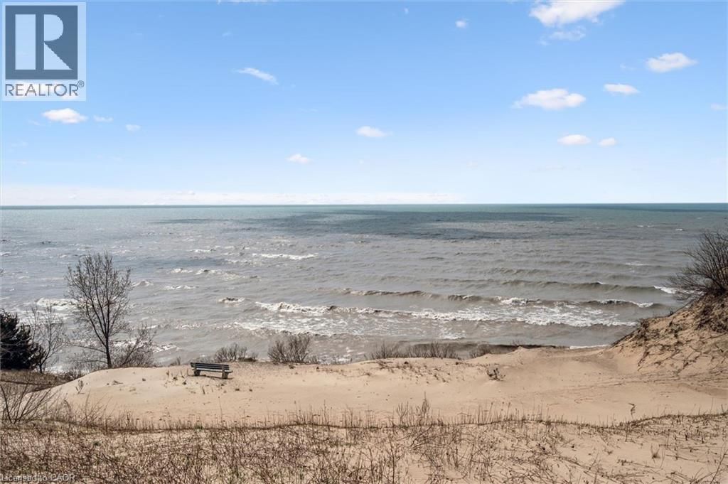 83 - 930 LAKESHORE ROAD Image 40