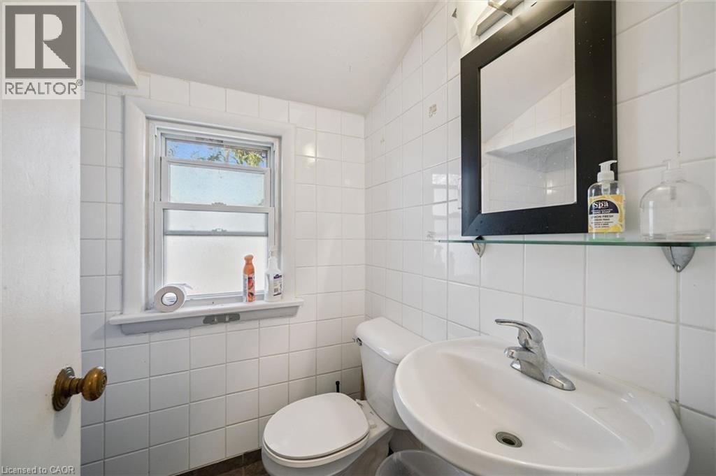 2nd Flr - 68 HIGHLAND ROAD Image 12