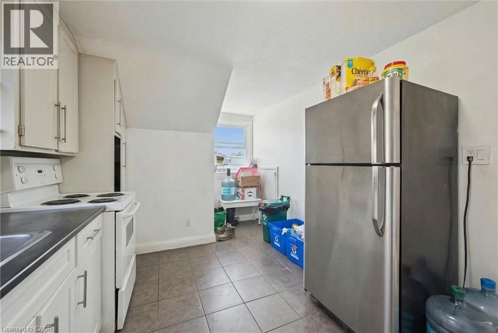 2nd Flr - 68 HIGHLAND ROAD Image 7