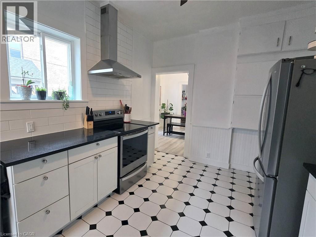 12 PEARL STREET Image 15