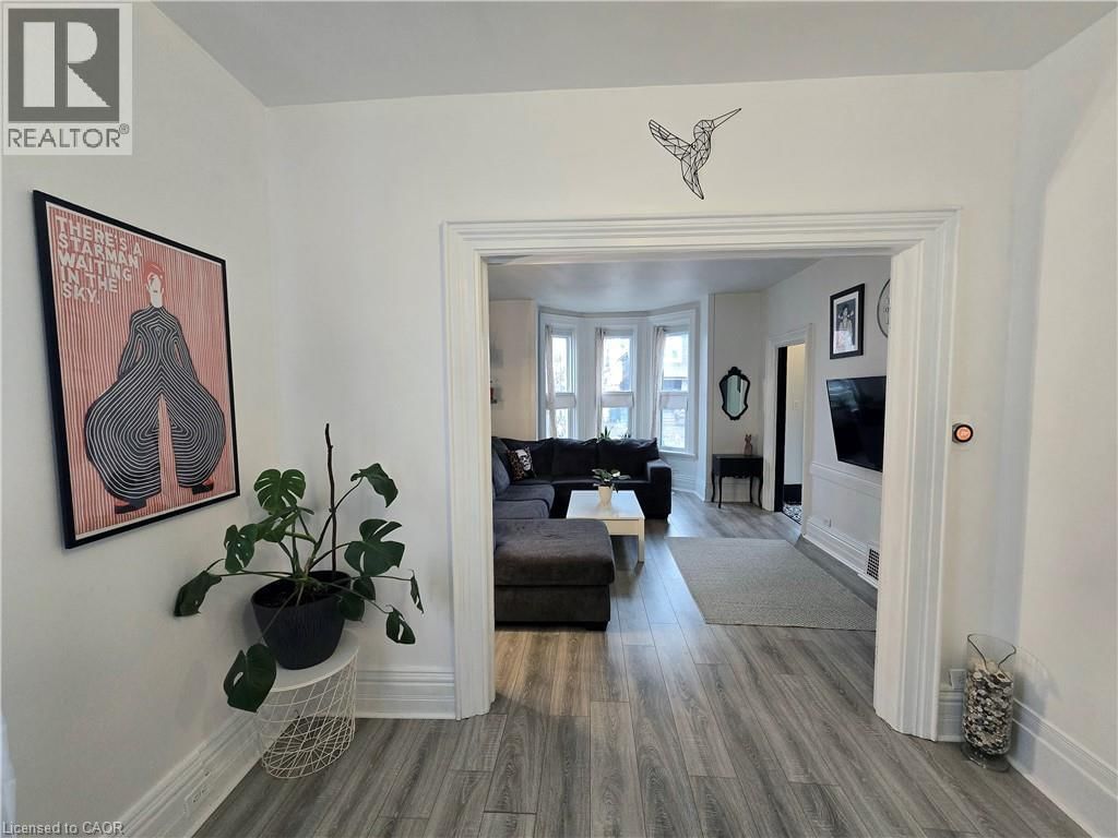 12 PEARL STREET Image 18