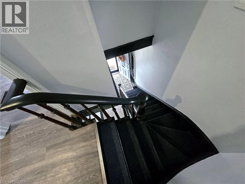 12 PEARL STREET Image 26