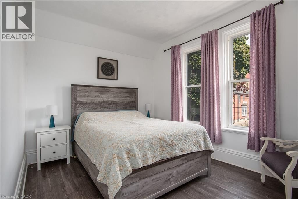 12 PEARL STREET Image 28