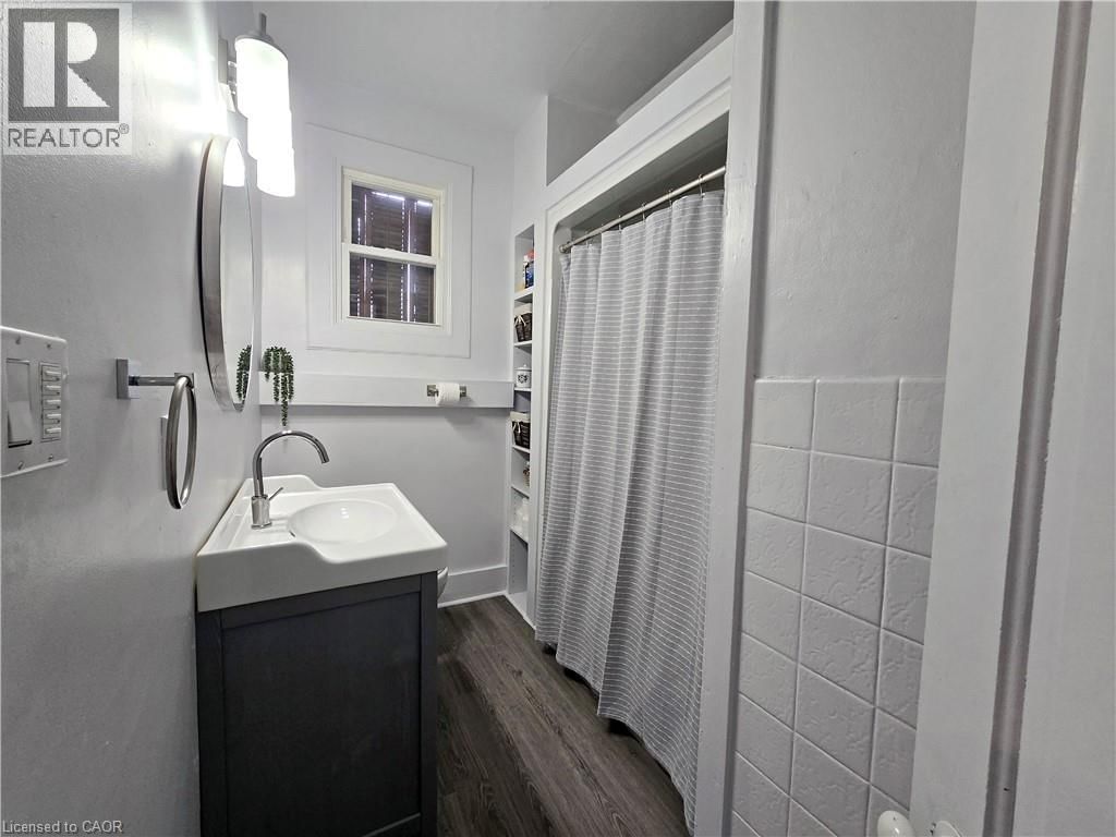 12 PEARL STREET Image 29