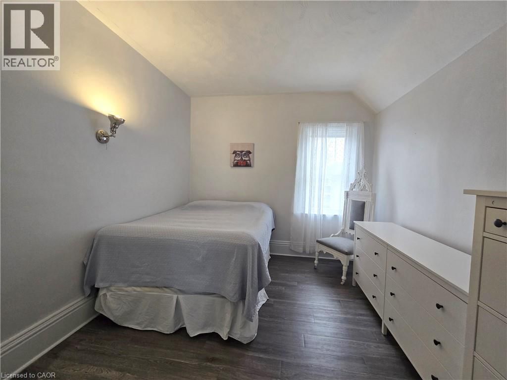 12 PEARL STREET Image 32