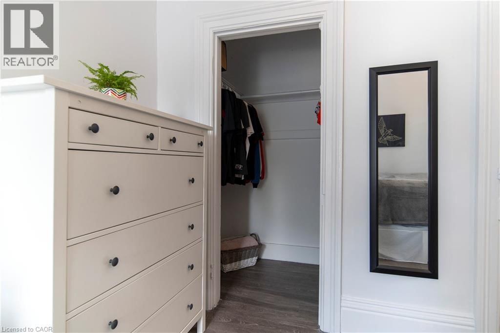 12 PEARL STREET Image 33