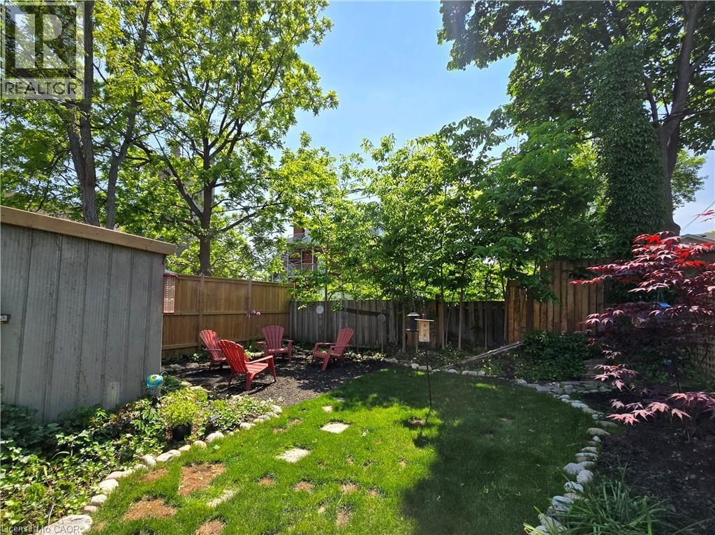 12 PEARL STREET Image 44