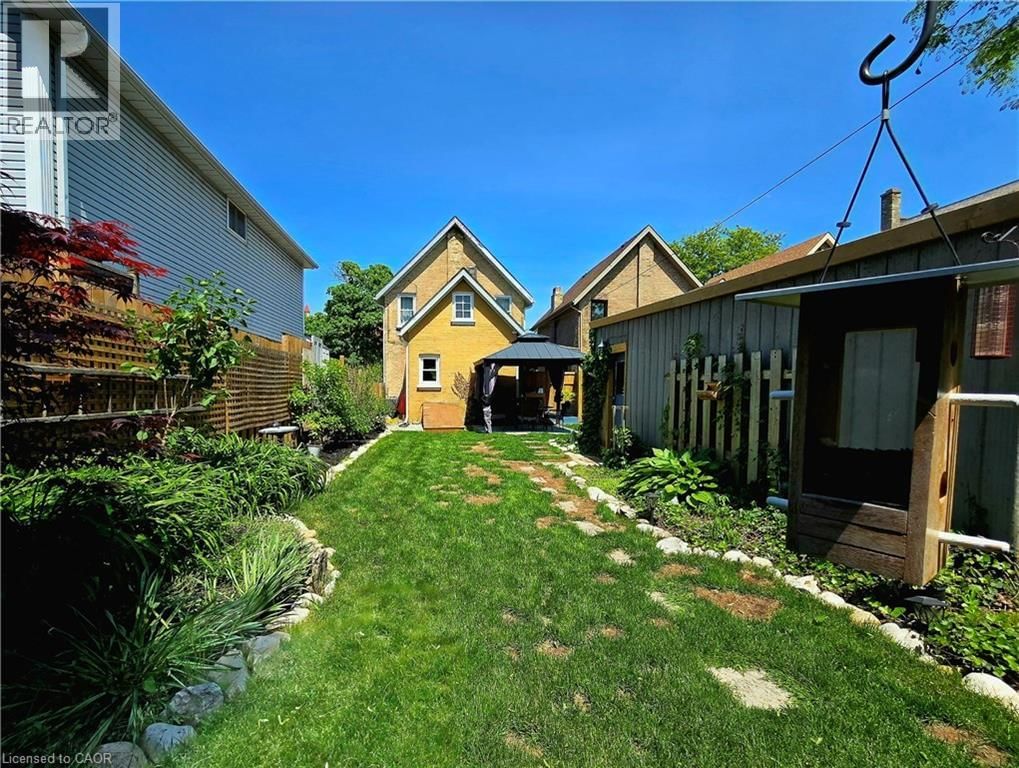 12 PEARL STREET Image 47