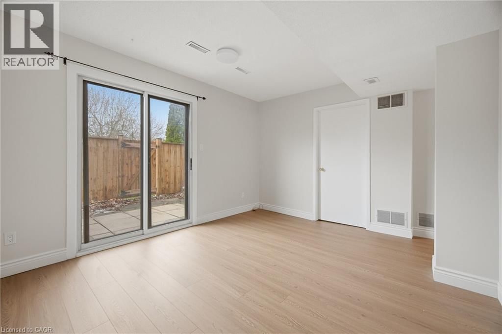 10 - 7340 COPENHAGEN ROAD Image 17