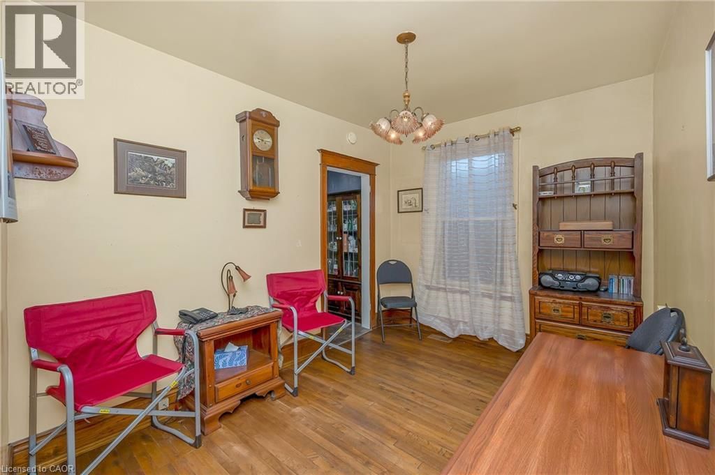 31 GARSIDE AVENUE NORTH Image 17