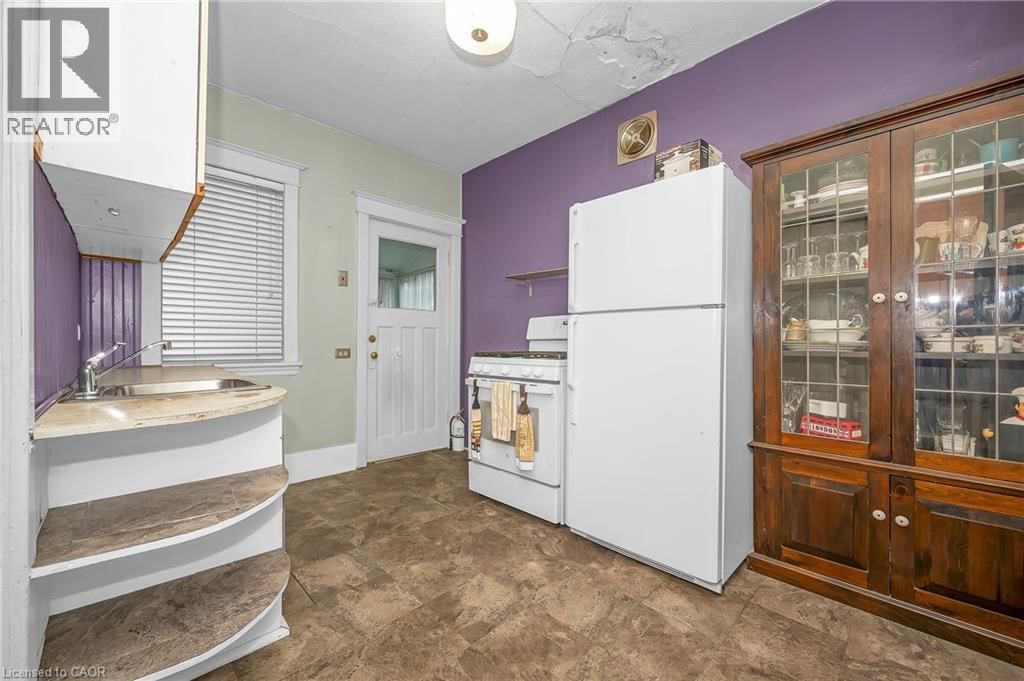 31 GARSIDE AVENUE NORTH Image 20