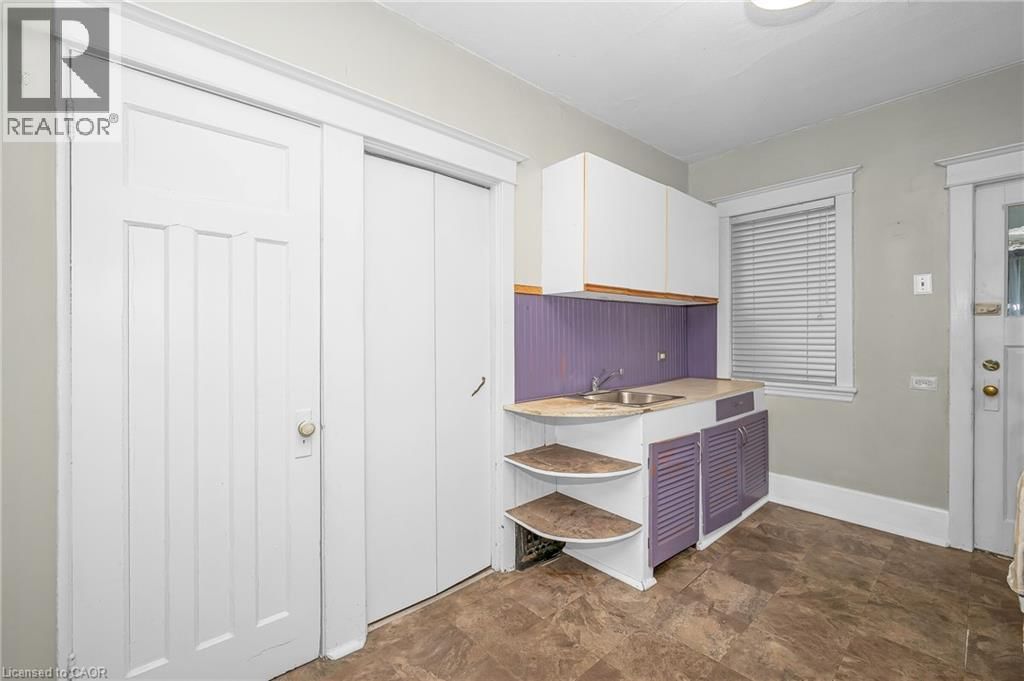 31 GARSIDE AVENUE NORTH Image 22