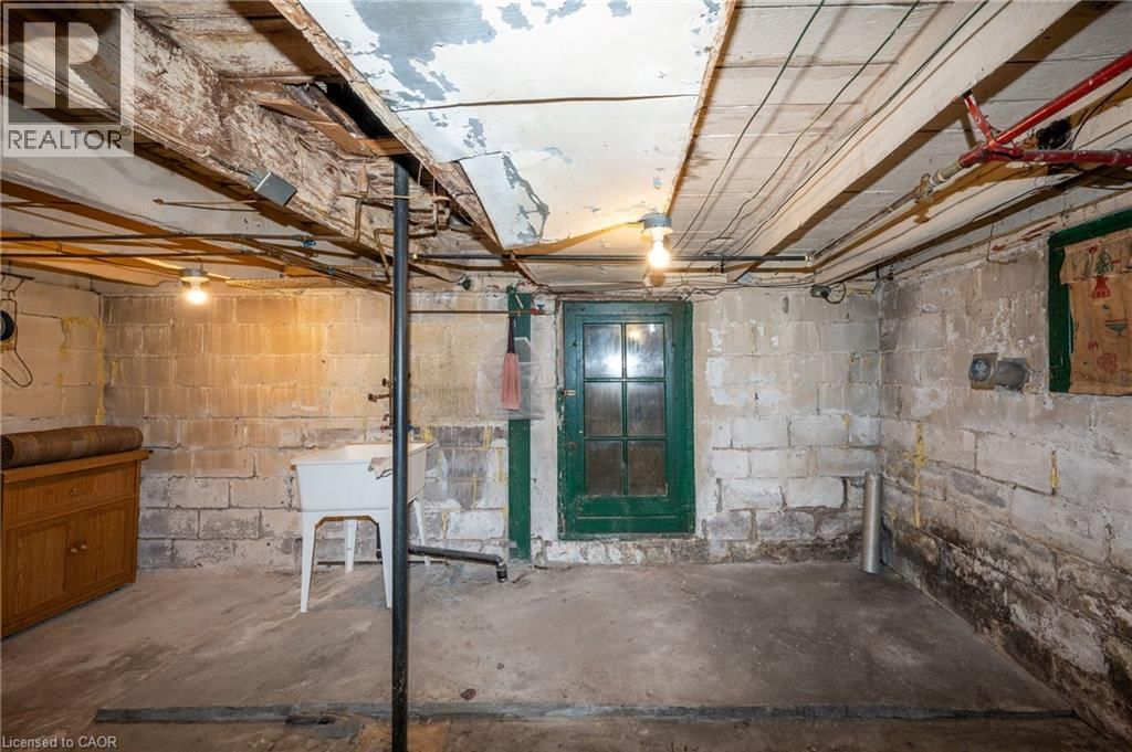 31 GARSIDE AVENUE NORTH Image 33