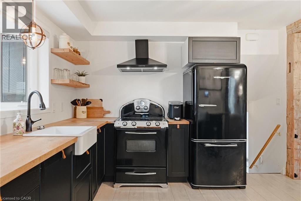 260 BINNING STREET WEST Image 16