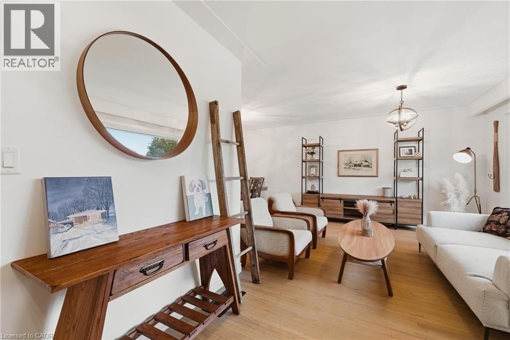 260 BINNING STREET WEST Image 18