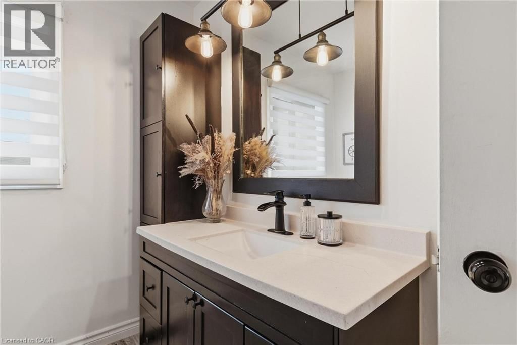 260 BINNING STREET WEST Image 21