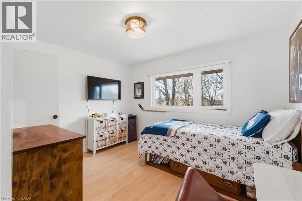 260 BINNING STREET WEST Image 30