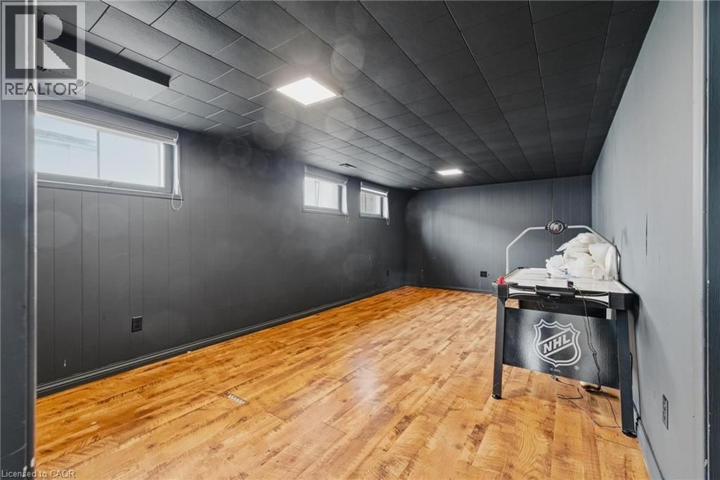 260 BINNING STREET WEST Image 33