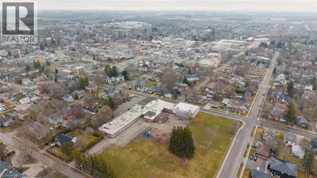 260 BINNING STREET WEST Image 45