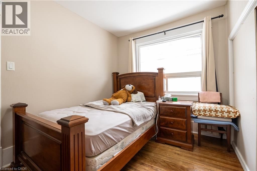 293 CHARETTE STREET Image 15