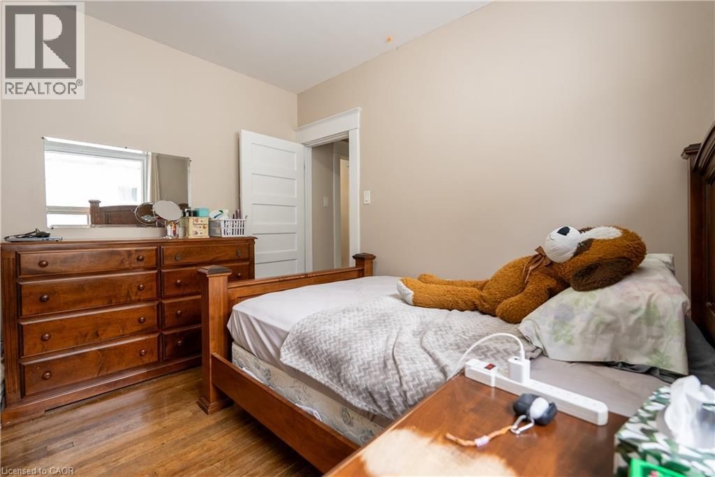 293 CHARETTE STREET Image 16