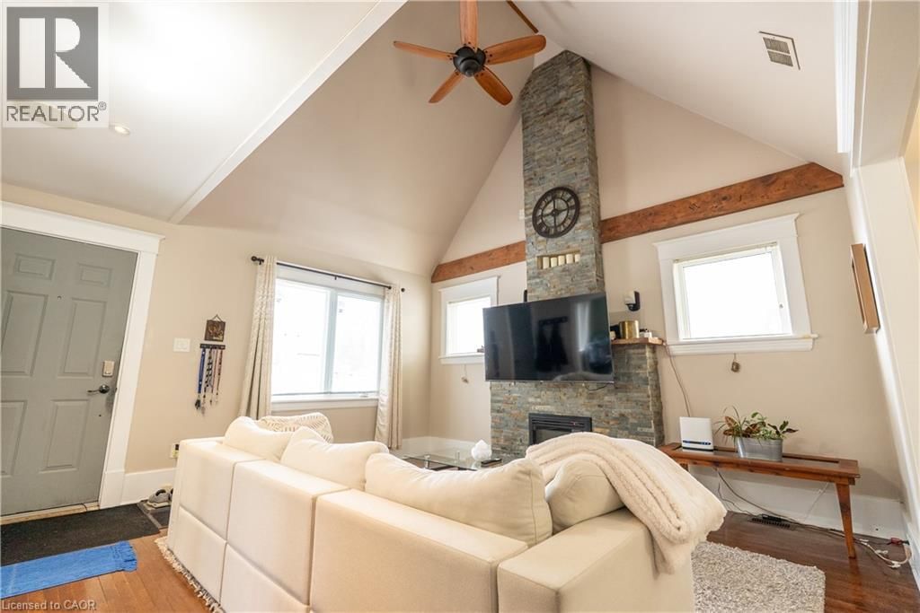 293 CHARETTE STREET Image 2