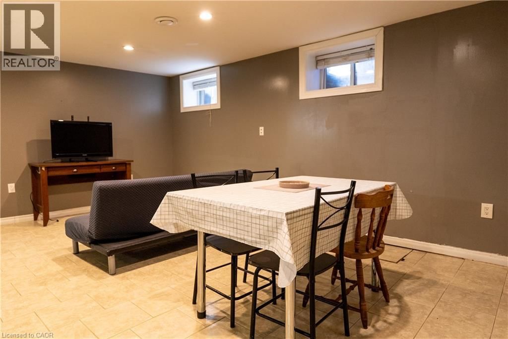 293 CHARETTE STREET Image 34