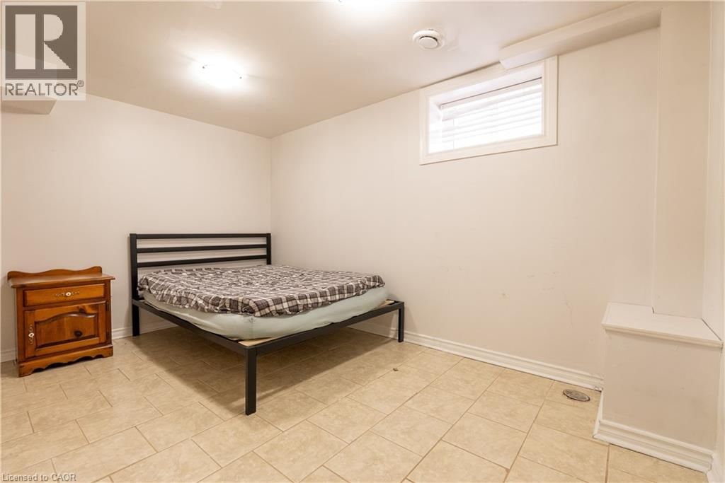 293 CHARETTE STREET Image 36