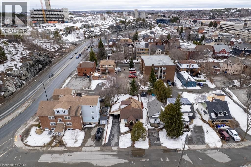 293 CHARETTE STREET Image 44