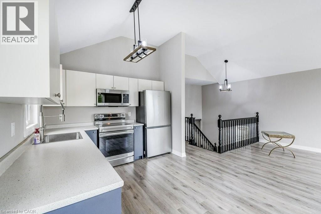 545 TRICO DRIVE Image 17