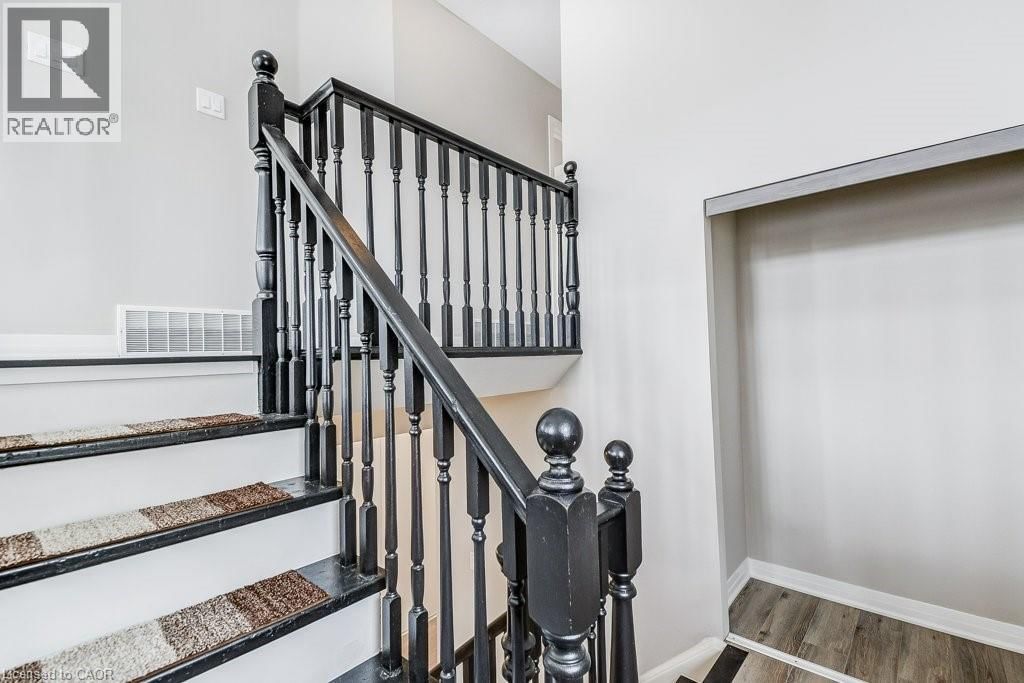 545 TRICO DRIVE Image 7