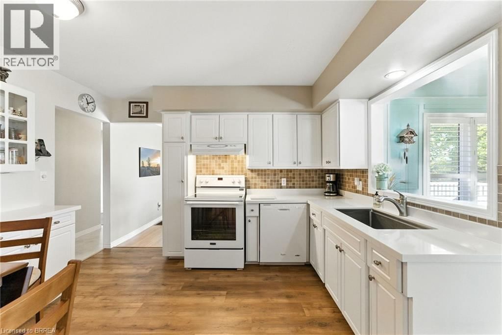 207 ROBINSON ROAD Image 10