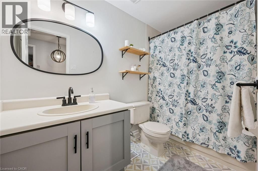 3 - 106 WOODLAWN ROAD EAST Image 14