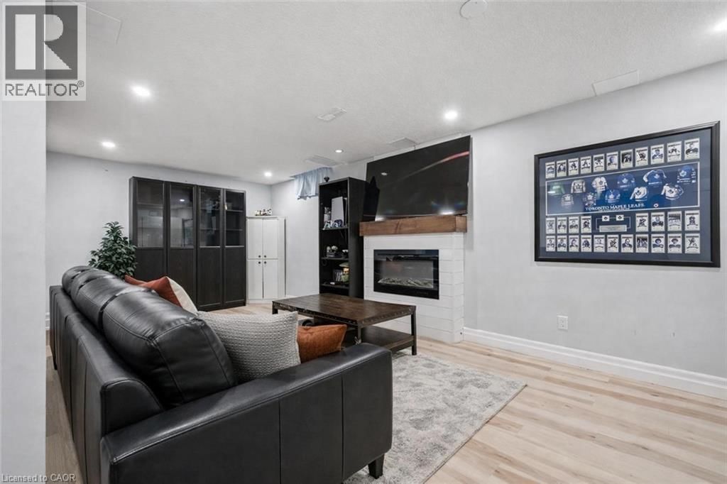 3 - 106 WOODLAWN ROAD EAST Image 15