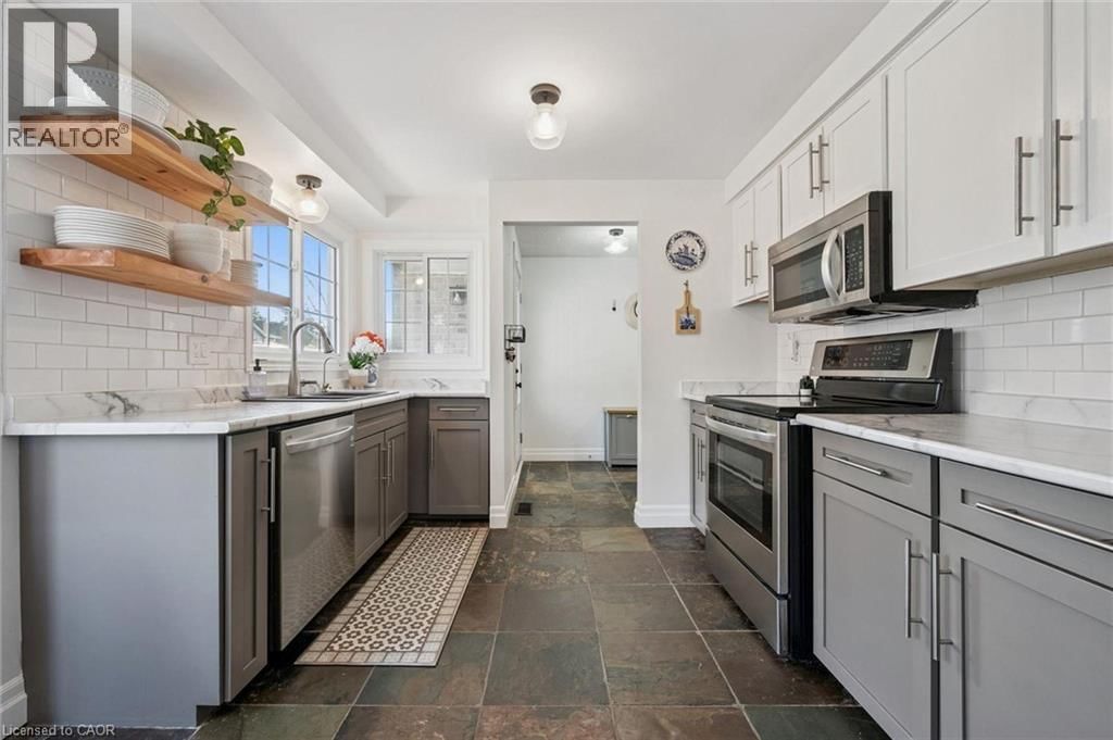 3 - 106 WOODLAWN ROAD EAST Image 5