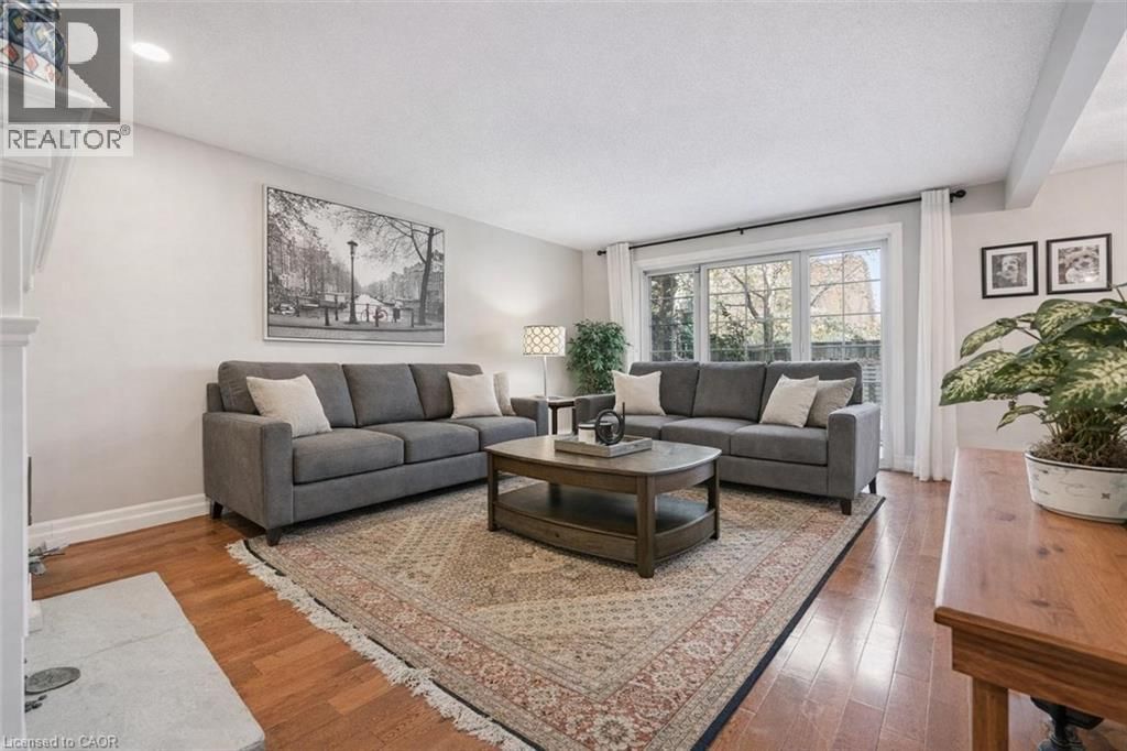 3 - 106 WOODLAWN ROAD EAST Image 9