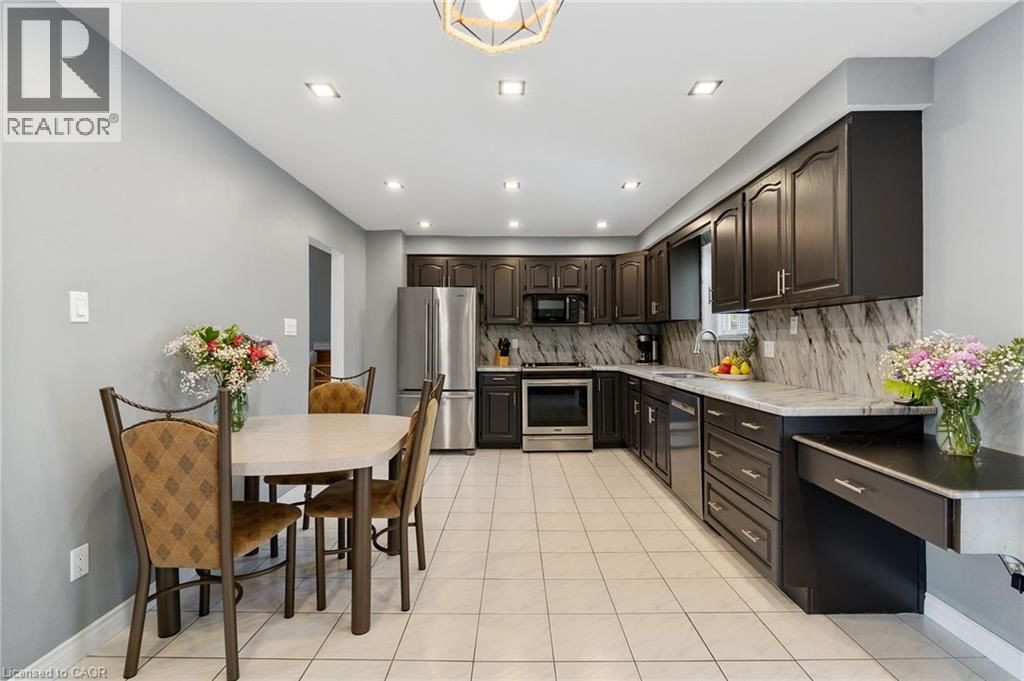 25 BURKE DRIVE Image 17