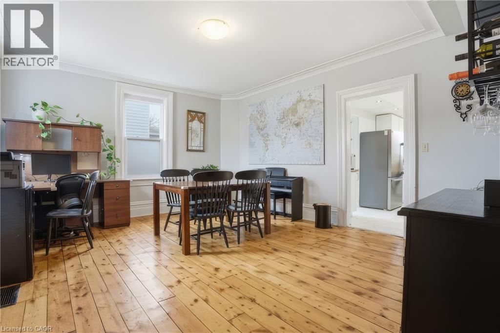 82 BOND STREET Image 35